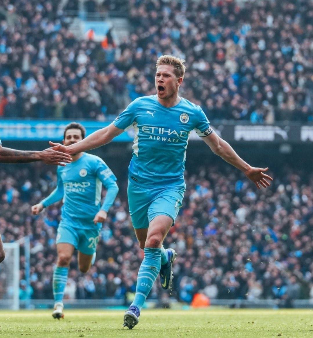 足球西甲豪门迎来连胜，状态回暖