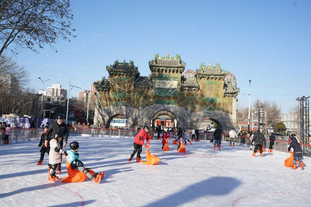 曼联中场组织乏力