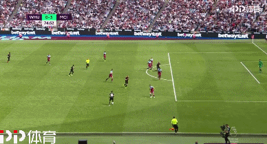 王曼昱击败帕瓦德，梁靖崑被勒布伦逆转，没把握住局点