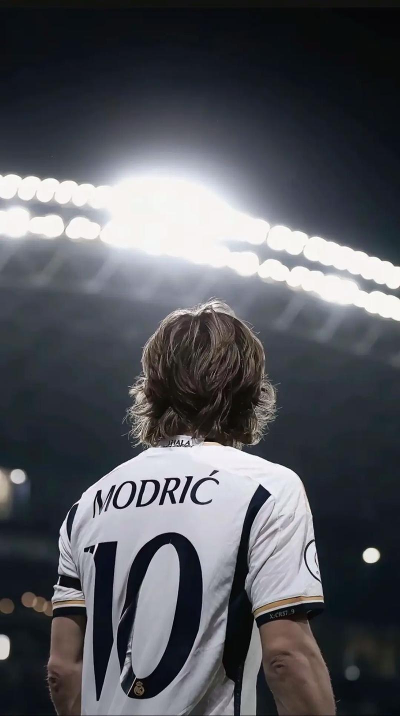 图赫尔：面对世界杯高温，必须明确球员角色并积极替补轮换