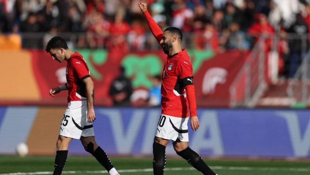 中场球员的职责是什么？