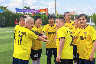 拉文状态回暖半场14分＆穆雷14分，国王半场落后11分