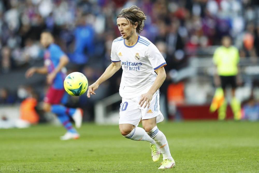 记者：米利唐腘绳肌位置受伤，将于明日接受详细检查